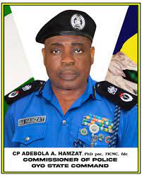 Oyo CP presents N33.9m cheques to families of deceased police officers